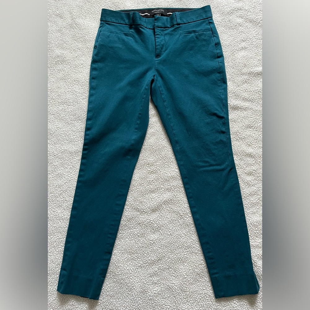 Banana Republic Size 0 Sloan Curvy Fit Pants